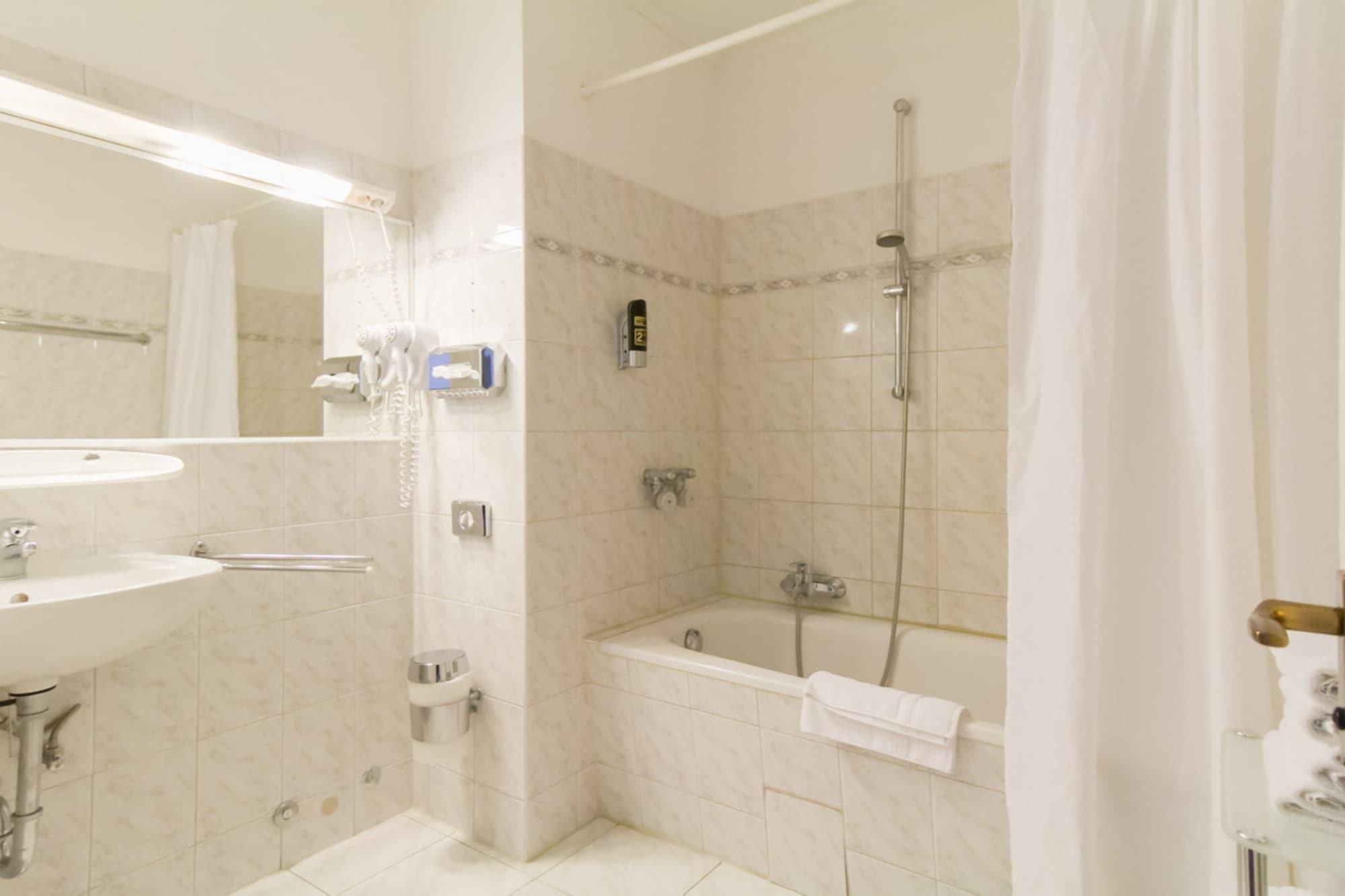 Aparthotel Vega Berlin Dış mekan fotoğraf